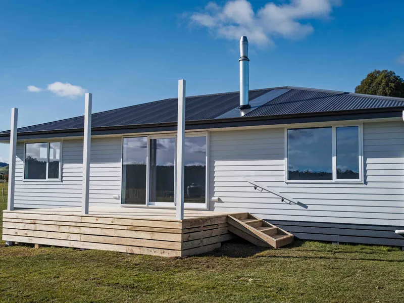 New house built in the Manawatu for a small lifestyle block
