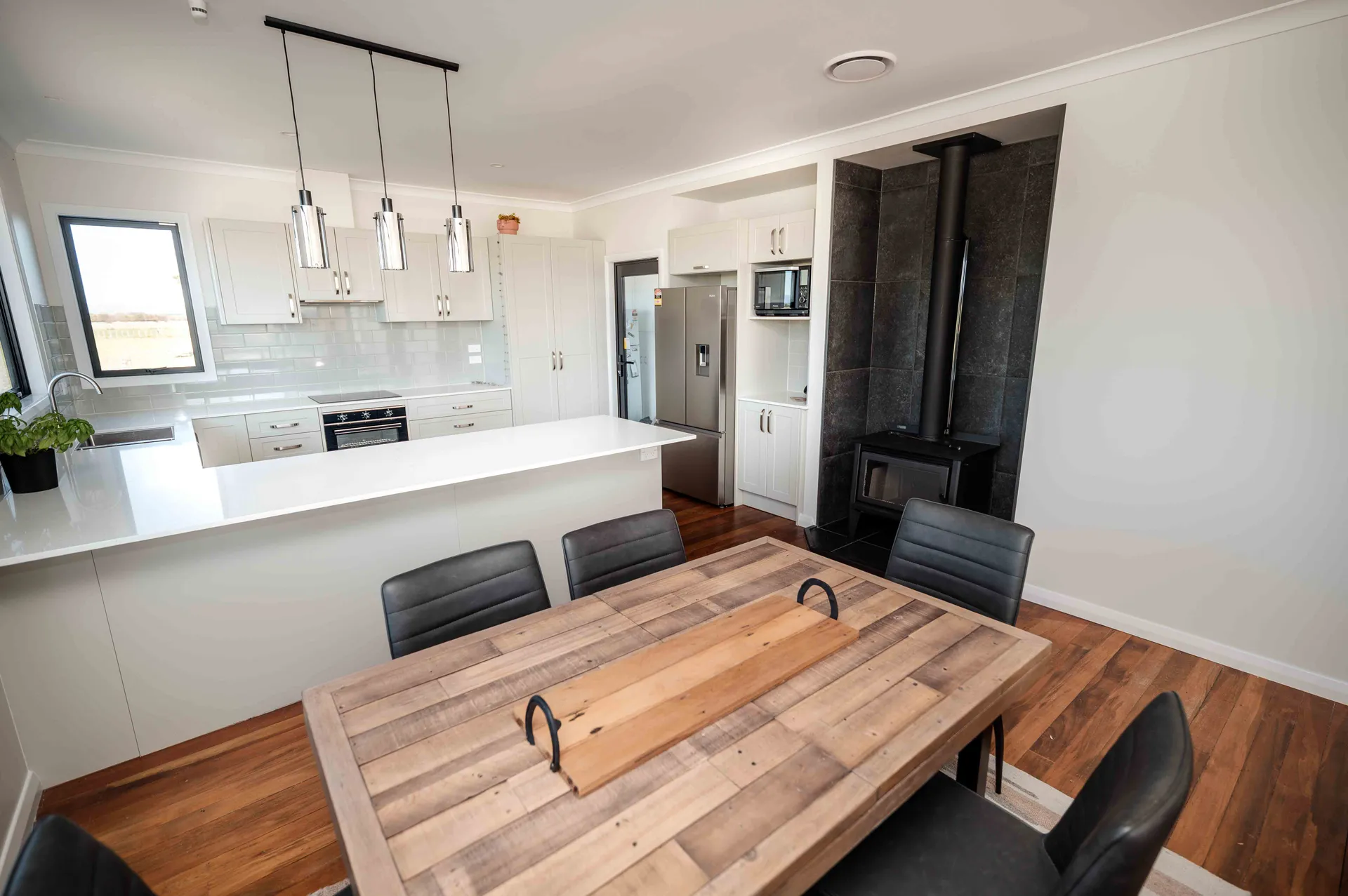 New build house with modern kitchen and dining room, fitted with fireplace